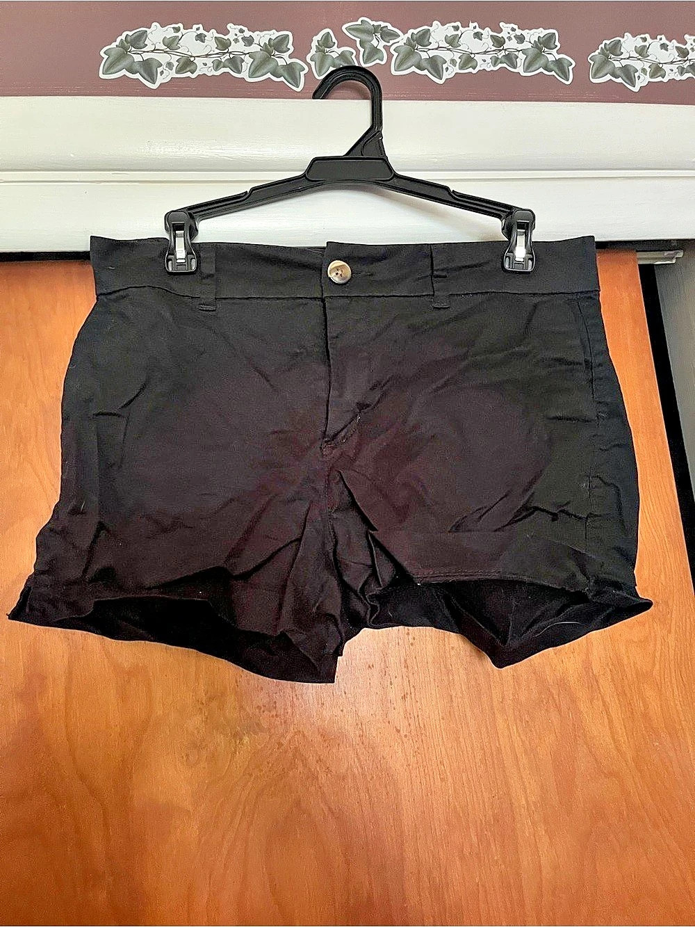 Old Navy Black Cargo Shorts